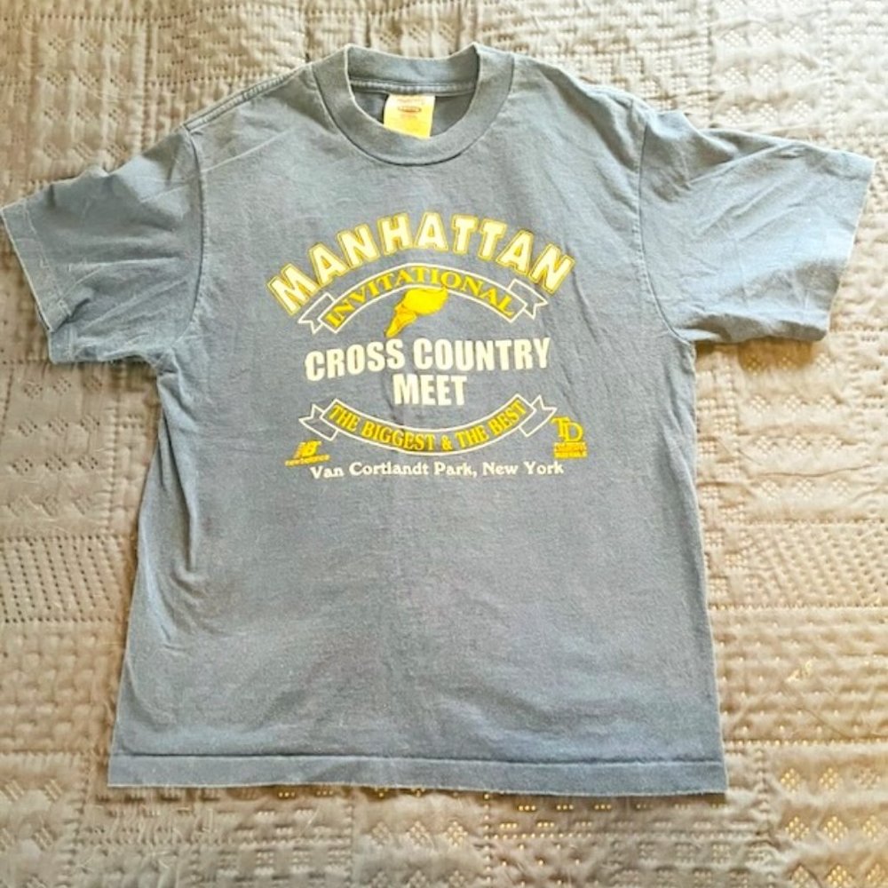 Manhattan Invitational Cross Country Meet Adult Small Tee Shirt VINTAGE 2007